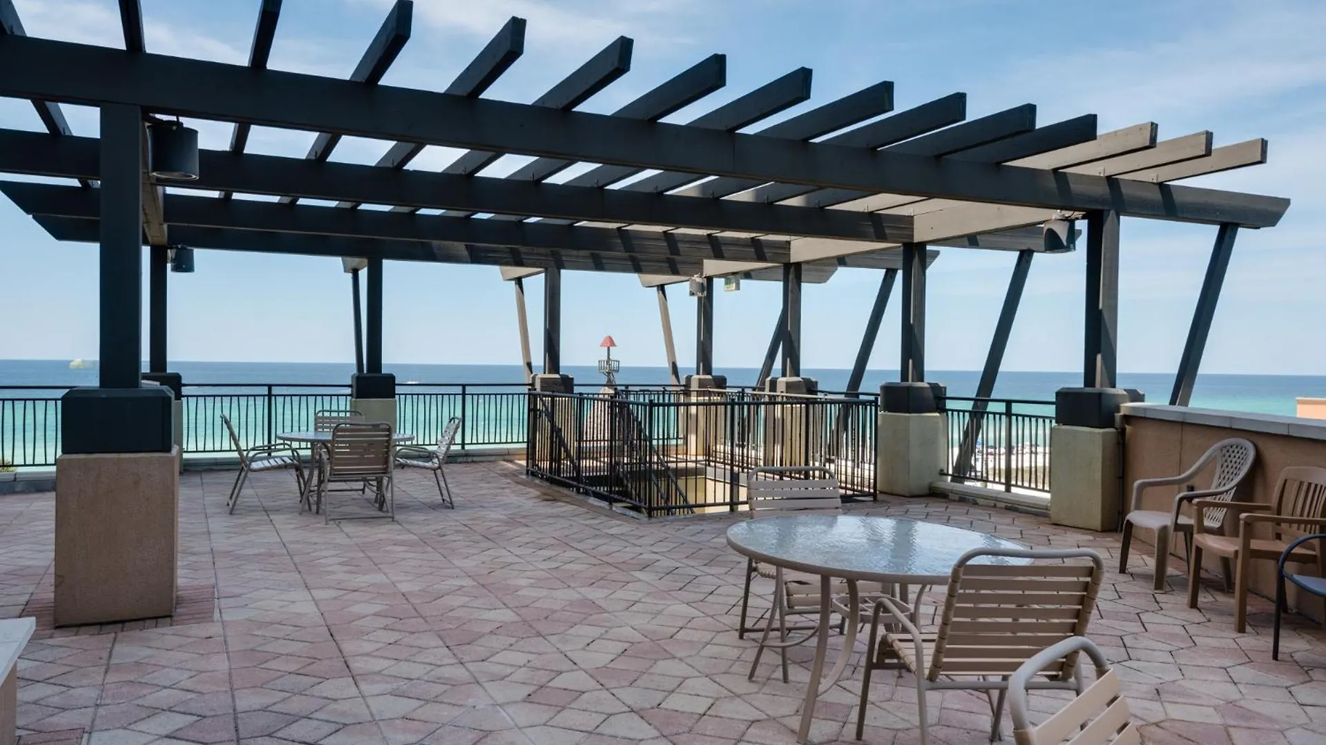Warm And Inviting 1 Bd 1 Ba Condo With Breathtaking Gulf Views Panama City Beach Holiday home